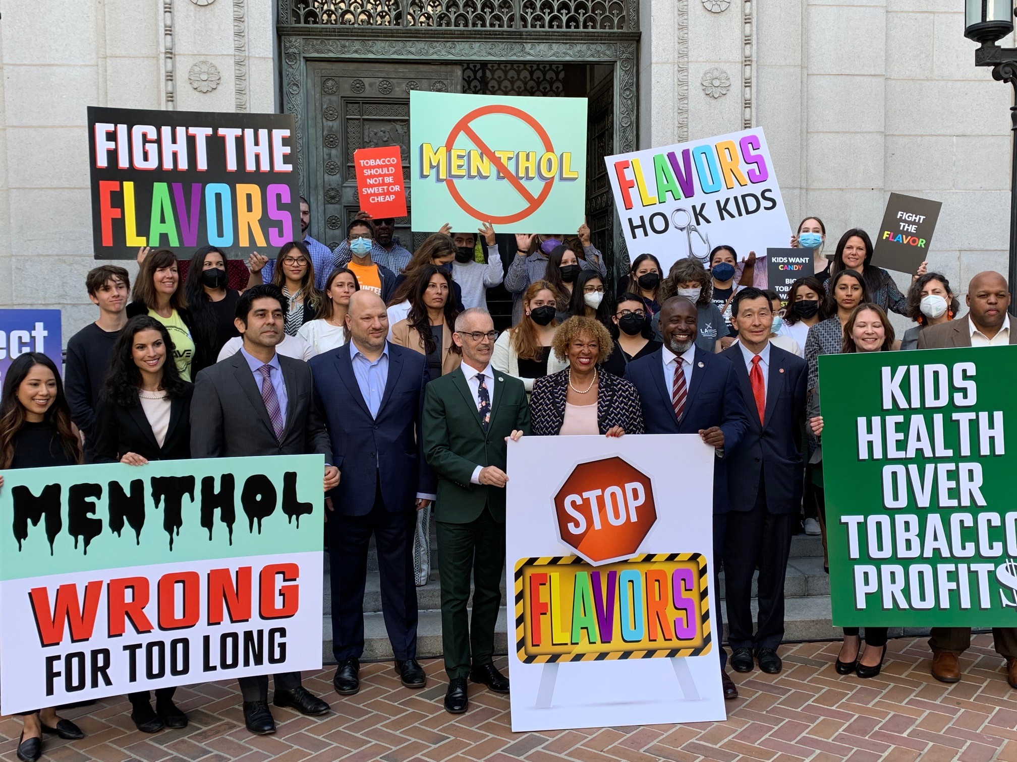 Los Angeles City Council members and ACS CAN volunteers at press conference to end the sale of menthol cigarettes