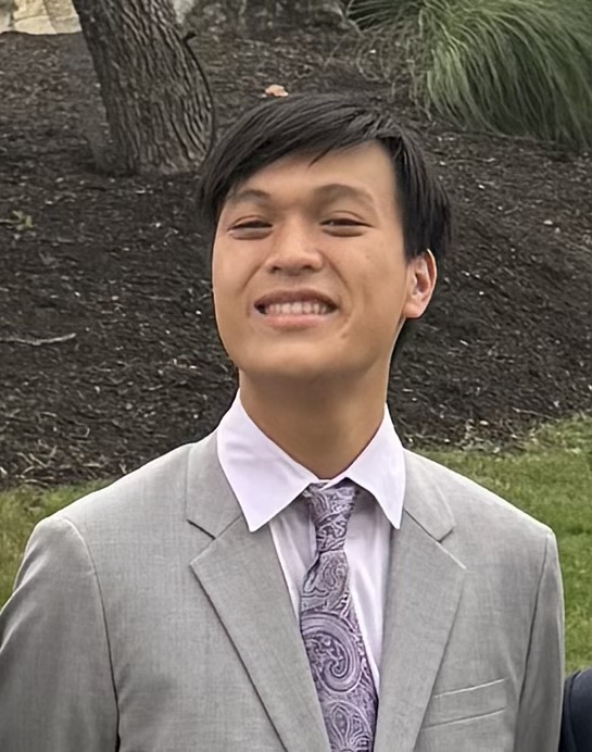 Christopher Van-Tri Mai headshot