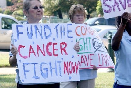 Photo of ACS CAN Volunteers participating in research funding event