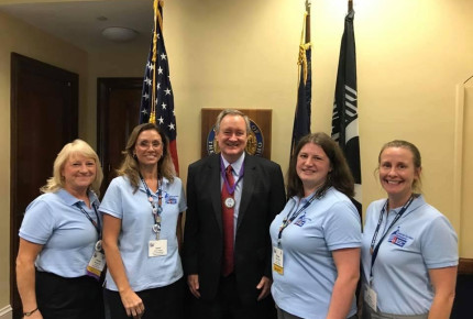 Sen. Crapo recognized with the "Fighting to End Cancer Award" 
