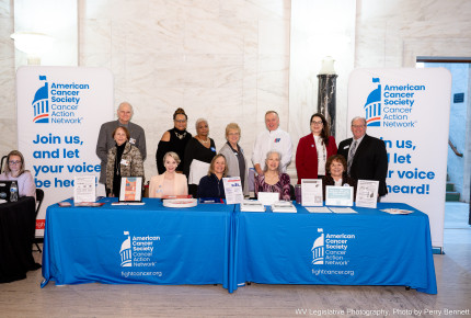 volunteers NY cropped