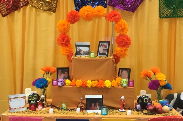 Ofrenda at Unidos booth